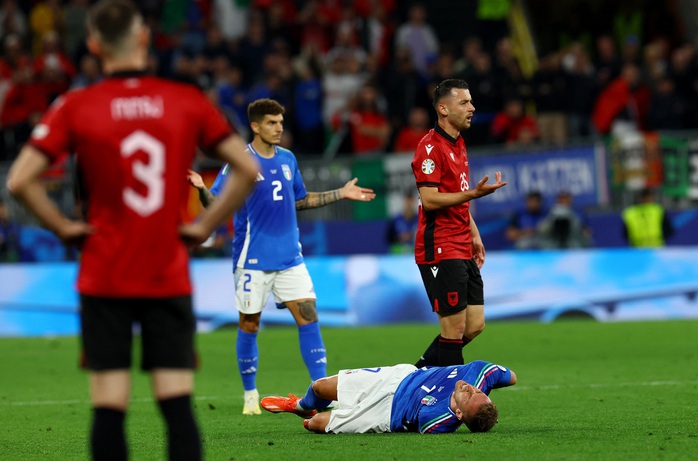 Euro 2024: Ý ngược dòng thắng Albania sau bàn thua nhanh nhất lịch sử- Ảnh 2.