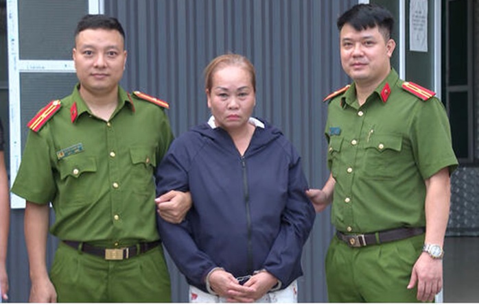 Bị truy nã, người phụ nữ thay tên đổi họ lẩn trốn 27 năm- Ảnh 1. Bị truy nã, người phụ nữ thay tên đổi họ lẩn trốn 27 năm- Ảnh 1.