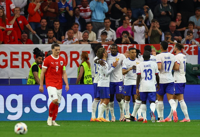 Euro 2024: Mbappe giúp Pháp thắng trận ra quân- Ảnh 6. Euro 2024: Mbappe giúp Pháp thắng trận ra quân- Ảnh 6.
