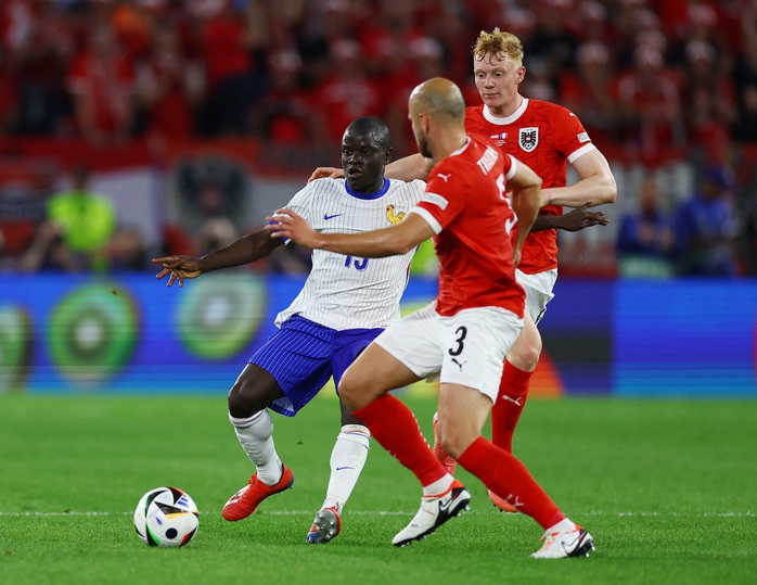 Euro 2024: Mbappe giúp Pháp thắng trận ra quân- Ảnh 5. Euro 2024: Mbappe giúp Pháp thắng trận ra quân- Ảnh 5.