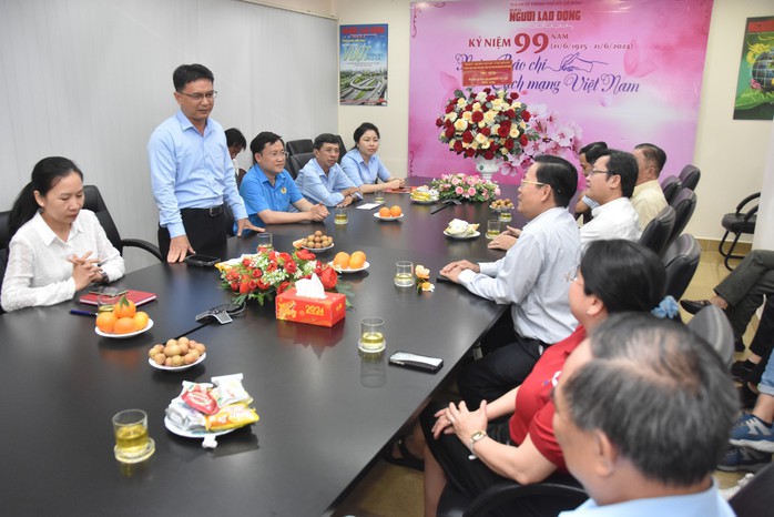 Báo Người Lao Động cung cấp nhiều chất liệu cho sự lãnh đạo của Thành ủy TP HCM- Ảnh 3. Báo Người Lao Động cung cấp nhiều chất liệu cho sự lãnh đạo của Thành ủy TP HCM- Ảnh 3.