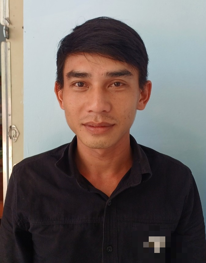 Bắt nhóm “cát tặc” giữa lúc nguồn cát ở miền Tây đang khan hiếm- Ảnh 3. Bắt nhóm “cát tặc” giữa lúc nguồn cát ở miền Tây đang khan hiếm- Ảnh 3.