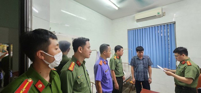 Một Trưởng khoa Bệnh viện Tâm thần Trung ương I bị bắt- Ảnh 1.