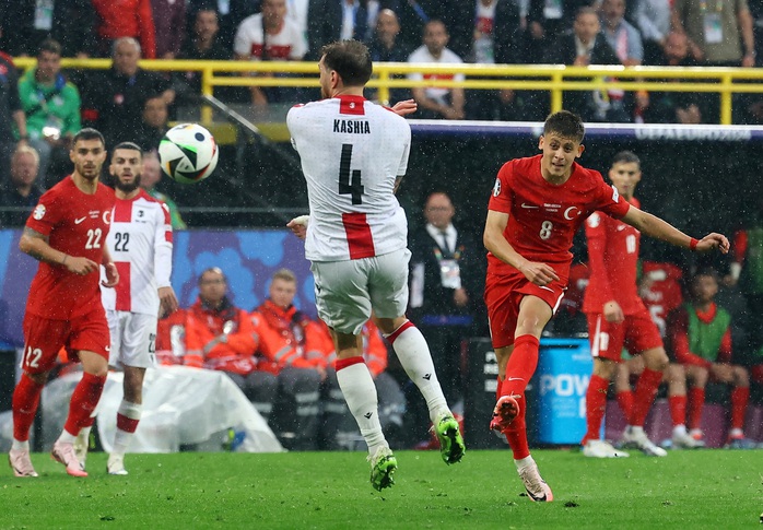 Euro 2024: Sao trẻ Real Madrid tạo siêu phẩm cho Thổ Nhĩ Kỳ- Ảnh 3. Euro 2024: Sao trẻ Real Madrid tạo siêu phẩm cho Thổ Nhĩ Kỳ- Ảnh 3.