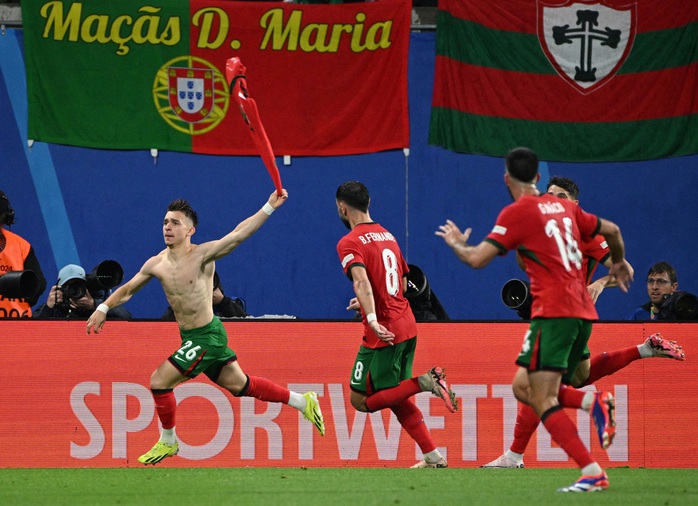 Euro 2024: Siêu dự bị lập công, Bồ Đào Nha giật 3 điểm từ tay CH Czech- Ảnh 8. Euro 2024: Siêu dự bị lập công, Bồ Đào Nha giật 3 điểm từ tay CH Czech- Ảnh 8.