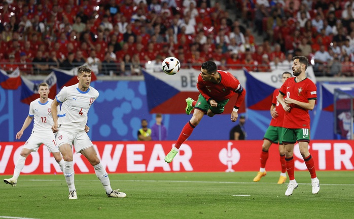 Euro 2024: Siêu dự bị lập công, Bồ Đào Nha giật 3 điểm từ tay CH Czech- Ảnh 1. Euro 2024: Siêu dự bị lập công, Bồ Đào Nha giật 3 điểm từ tay CH Czech- Ảnh 1.