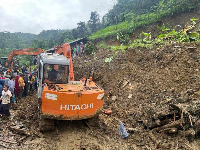 Sạt lở đất lúc rạng sáng, 4 người trong một gia đình tử vong- Ảnh 1. Sạt lở đất lúc rạng sáng, 4 người trong một gia đình tử vong- Ảnh 1.