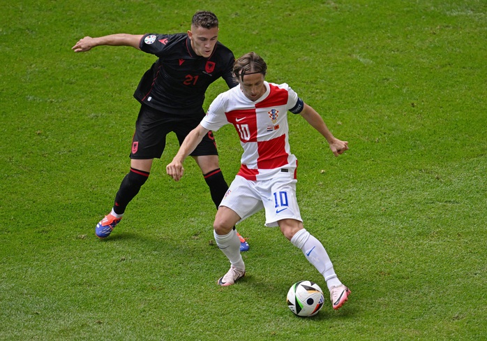 Euro 2024: Ngược dòng bất thành, Croatia bị Albania chia điểm phút bù giờ- Ảnh 1. Euro 2024: Ngược dòng bất thành, Croatia bị Albania chia điểm phút bù giờ- Ảnh 1.
