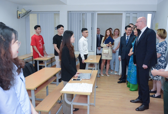 "Ở Việt Nam có rất nhiều người yêu mến Liên Xô, yêu mến nước Nga"- Ảnh 3. "Ở Việt Nam có rất nhiều người yêu mến Liên Xô, yêu mến nước Nga"- Ảnh 3.