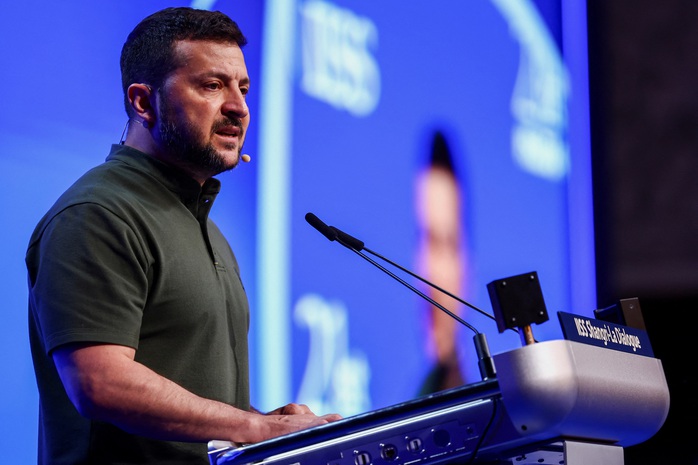 Tổng thống Ukraine Volodymyr Zelensky phát biểu tại Đối thoại Shangri-La hôm 2-6 - Ảnh: REUTERS Tổng thống Ukraine Volodymyr Zelensky phát biểu tại Đối thoại Shangri-La hôm 2-6 - Ảnh: REUTERS