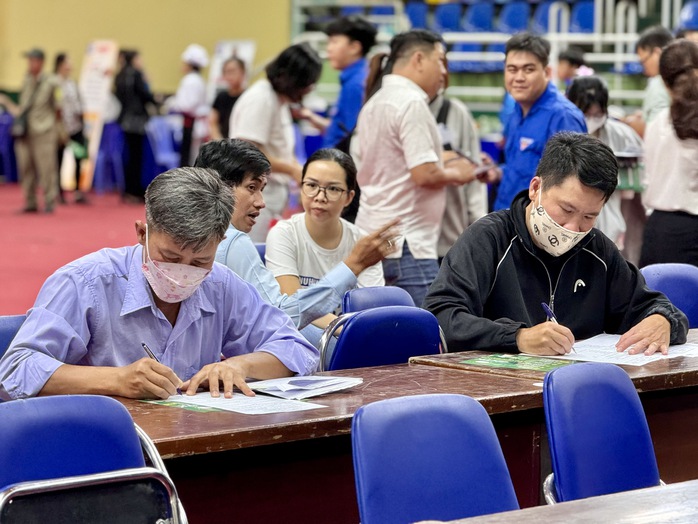 Công việc không đòi hỏi bằng cấp, thu nhập 7-15 triệu đồng/tháng nhưng người lao động vẫn chê việc- Ảnh 1. Công việc không đòi hỏi bằng cấp, thu nhập 7-15 triệu đồng/tháng nhưng người lao động vẫn chê việc- Ảnh 1.