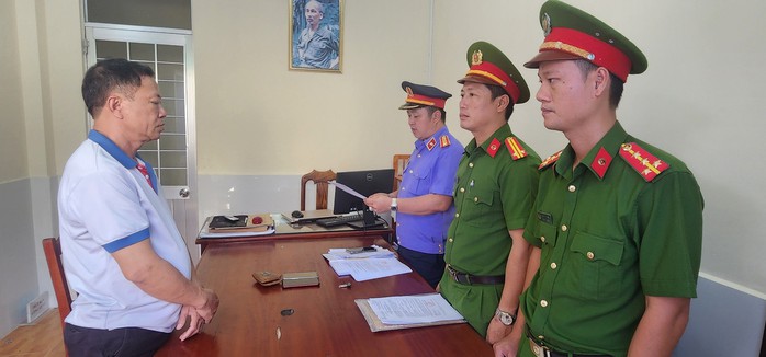 Bắt cán bộ địa chính và cựu chủ tịch xã ở Phú Quốc- Ảnh 4. Bắt cán bộ địa chính và cựu chủ tịch xã ở Phú Quốc- Ảnh 4.