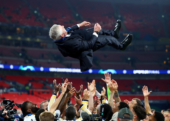 HLV Carlo Ancelotti: "Real Madrid luôn khao khát chiến thắng"- Ảnh 5. HLV Carlo Ancelotti: "Real Madrid luôn khao khát chiến thắng"- Ảnh 5.