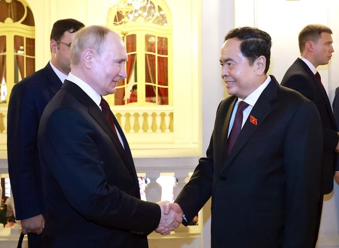 Chủ tịch Quốc hội Trần Thanh Mẫn hội kiến Tổng thống Liên bang Nga Vladimir Putin Ảnh: TTXVN Chủ tịch Quốc hội Trần Thanh Mẫn hội kiến Tổng thống Liên bang Nga Vladimir Putin Ảnh: TTXVN