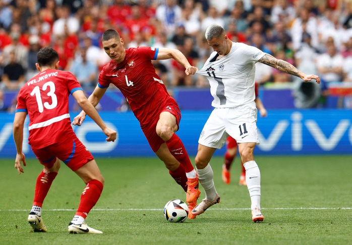 Euro 2024: Serbia trở lại từ cửa tử, chia điểm với Slovenia phút chót- Ảnh 1. Euro 2024: Serbia trở lại từ cửa tử, chia điểm với Slovenia phút chót- Ảnh 1.