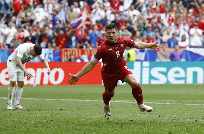Euro 2024: Serbia trở lại từ cửa tử, chia điểm với Slovenia phút chót- Ảnh 6. Euro 2024: Serbia trở lại từ cửa tử, chia điểm với Slovenia phút chót- Ảnh 6.