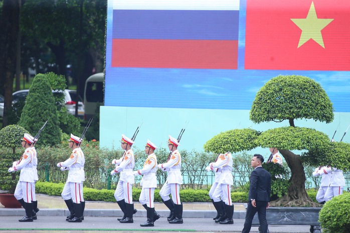 Phủ Chủ tịch trước lễ đón Tổng thống Nga Putin- Ảnh 7. Phủ Chủ tịch trước lễ đón Tổng thống Nga Putin- Ảnh 7.