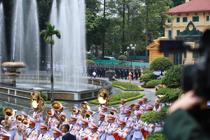 Phủ Chủ tịch trước lễ đón Tổng thống Nga Putin- Ảnh 9. Phủ Chủ tịch trước lễ đón Tổng thống Nga Putin- Ảnh 9.