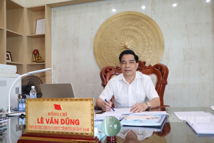 Ông Lê Văn Dũng được bầu giữ chức Chủ tịch UBND tỉnh Quảng Nam- Ảnh 1. Ông Lê Văn Dũng được bầu giữ chức Chủ tịch UBND tỉnh Quảng Nam- Ảnh 1.
