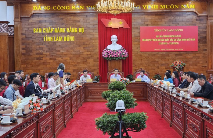 Quyền Bí thư Tỉnh ủy Lâm Đồng đặt hàng báo chí phát hiện những nhân tố nổi bật- Ảnh 1. Quyền Bí thư Tỉnh ủy Lâm Đồng đặt hàng báo chí phát hiện những nhân tố nổi bật- Ảnh 1.