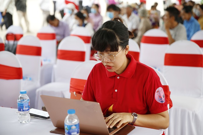 "Tự hào cờ Tổ quốc" – Chương trình đong đầy ý nghĩa- Ảnh 5. "Tự hào cờ Tổ quốc" – Chương trình đong đầy ý nghĩa- Ảnh 5.