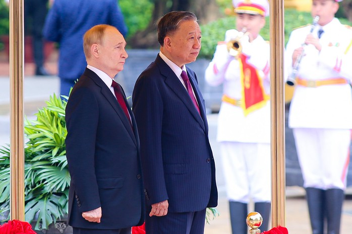 Chủ tịch nước Tô Lâm chủ trì lễ đón chính thức Tổng thống Nga Vladimir Putin- Ảnh 8. Chủ tịch nước Tô Lâm chủ trì lễ đón chính thức Tổng thống Nga Vladimir Putin- Ảnh 8.
