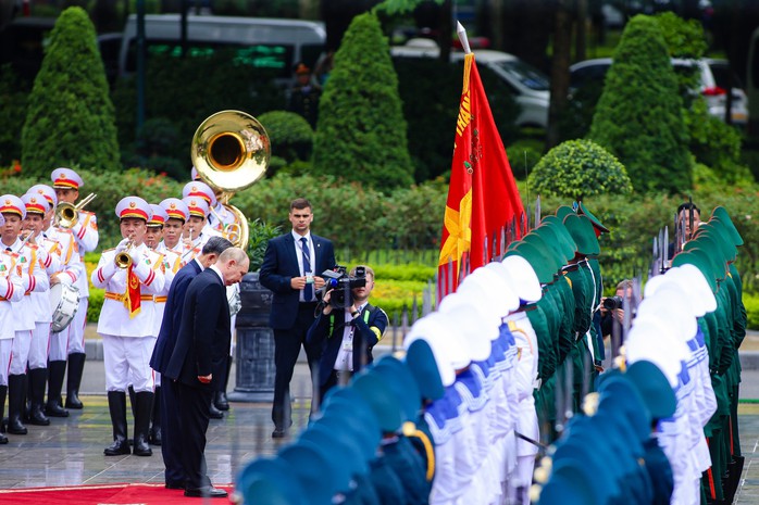 Chủ tịch nước Tô Lâm chủ trì lễ đón chính thức Tổng thống Nga Vladimir Putin- Ảnh 11. Chủ tịch nước Tô Lâm chủ trì lễ đón chính thức Tổng thống Nga Vladimir Putin- Ảnh 11.