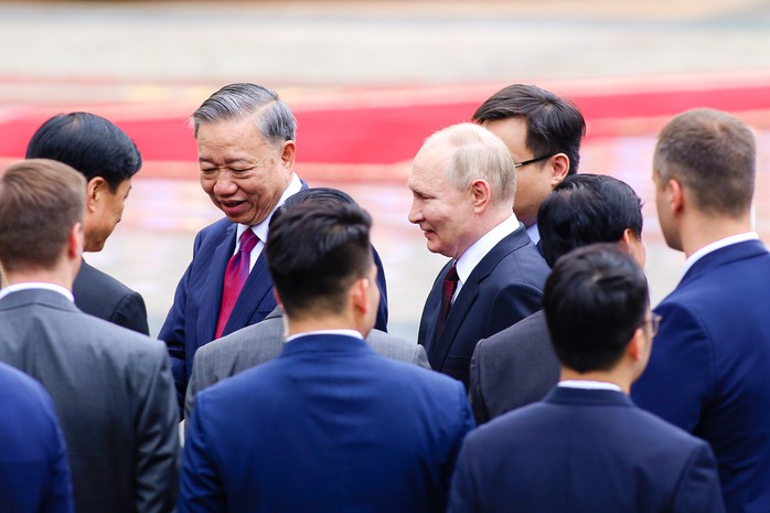 Chủ tịch nước Tô Lâm chủ trì lễ đón chính thức Tổng thống Nga Vladimir Putin- Ảnh 15. Chủ tịch nước Tô Lâm chủ trì lễ đón chính thức Tổng thống Nga Vladimir Putin- Ảnh 15.