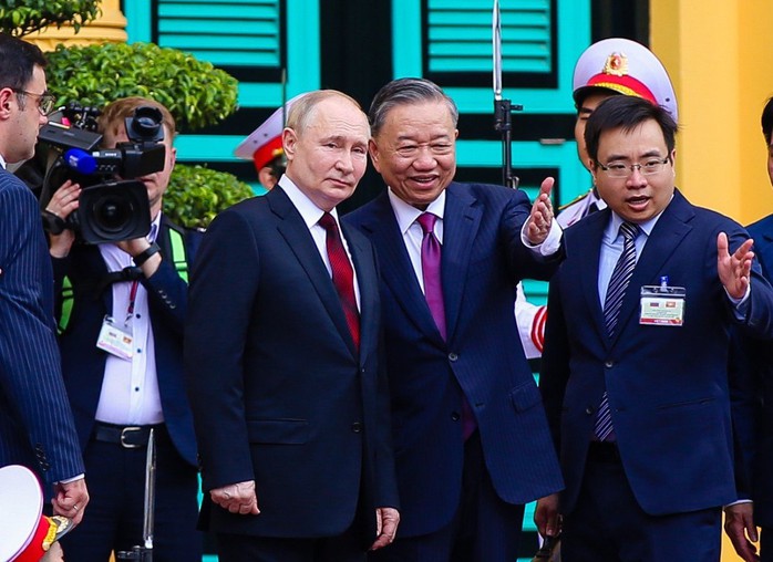 Chủ tịch nước Tô Lâm chủ trì lễ đón chính thức Tổng thống Nga Vladimir Putin- Ảnh 19. Chủ tịch nước Tô Lâm chủ trì lễ đón chính thức Tổng thống Nga Vladimir Putin- Ảnh 19.