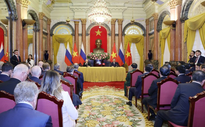 Chủ tịch nước Tô Lâm và Tổng thống Vladimir Putin họp báo- Ảnh 3. Chủ tịch nước Tô Lâm và Tổng thống Vladimir Putin họp báo- Ảnh 3.