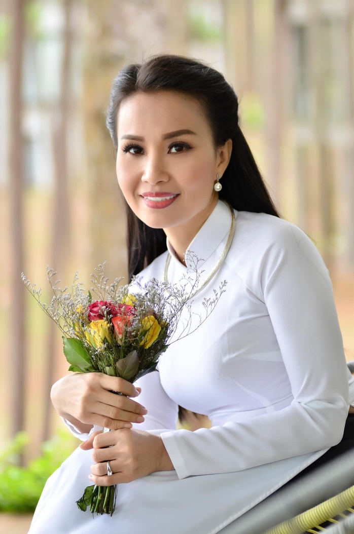 "Chị Tư" Cẩm Ly kỷ niệm 30 năm ca hát
- Ảnh 1. "Chị Tư" Cẩm Ly kỷ niệm 30 năm ca hát
- Ảnh 1.