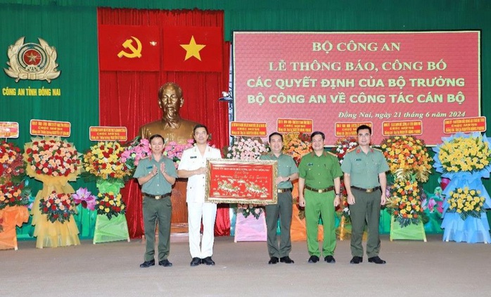 Đại tá Nguyễn Hồng Phong làm Giám đốc Công an tỉnh Đồng Nai- Ảnh 1. Đại tá Nguyễn Hồng Phong làm Giám đốc Công an tỉnh Đồng Nai- Ảnh 1.