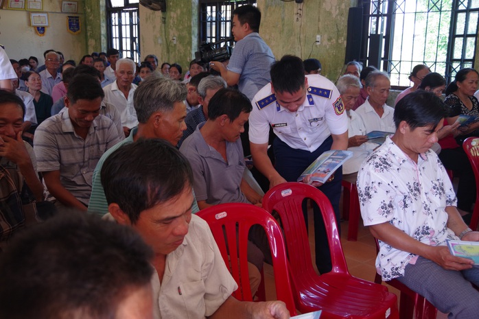 Vùng Cảnh sát biển 2 đồng hành cùng ngư dân, đồng bào dân tộc thiểu số Thừa Thiên - Huế- Ảnh 1. Vùng Cảnh sát biển 2 đồng hành cùng ngư dân, đồng bào dân tộc thiểu số Thừa Thiên - Huế- Ảnh 1.