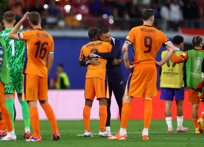 EURO 2024: Vắng Mbappe, Pháp và Hà Lan bất phân thắng bại- Ảnh 8. EURO 2024: Vắng Mbappe, Pháp và Hà Lan bất phân thắng bại- Ảnh 8.