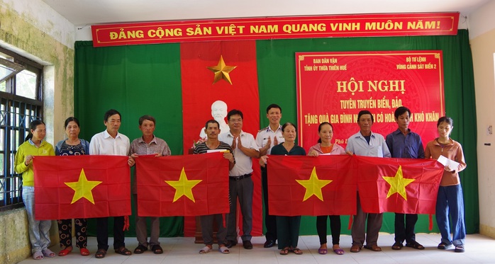 Vùng Cảnh sát biển 2 đồng hành cùng ngư dân, đồng bào dân tộc thiểu số Thừa Thiên - Huế- Ảnh 2. Vùng Cảnh sát biển 2 đồng hành cùng ngư dân, đồng bào dân tộc thiểu số Thừa Thiên - Huế- Ảnh 2.