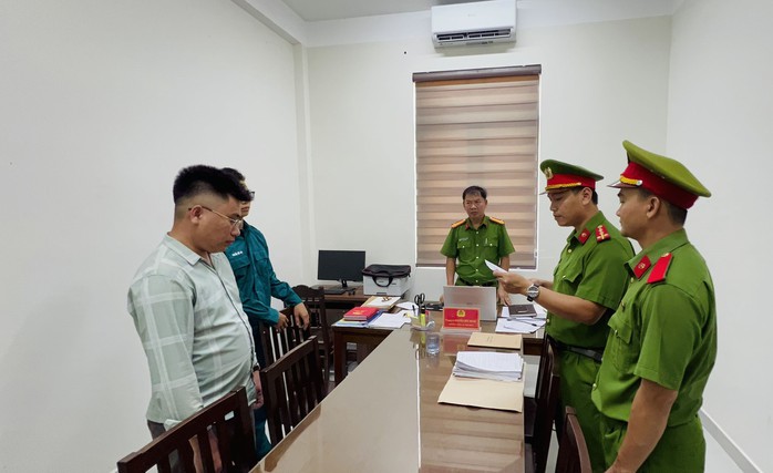 Khởi tố 2 bị can tham ô tài sản ở Quảng Nam- Ảnh 2.