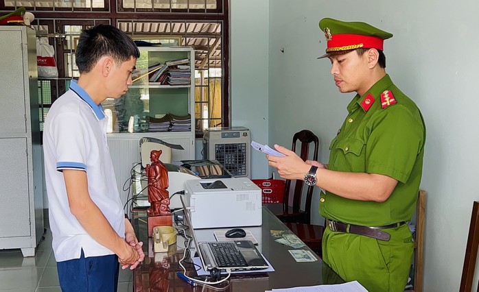 Khởi tố 2 bị can tham ô tài sản ở Quảng Nam- Ảnh 1.