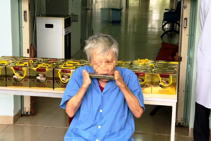 Báo chí thường trú Khánh Hòa mang niềm vui đến bệnh nhân phong- Ảnh 3. Báo chí thường trú Khánh Hòa mang niềm vui đến bệnh nhân phong- Ảnh 3.