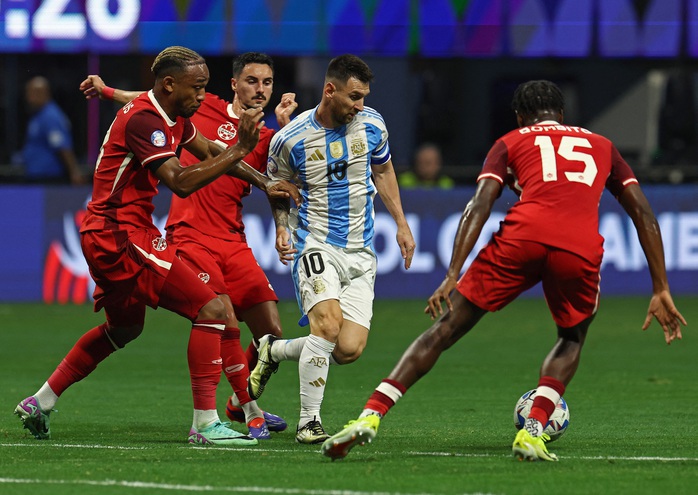 Messi thiết lập kỷ lục, Argentina thắng đẹp trận mở màn Copa America 2024- Ảnh 2. Messi thiết lập kỷ lục, Argentina thắng đẹp trận mở màn Copa America 2024- Ảnh 2.