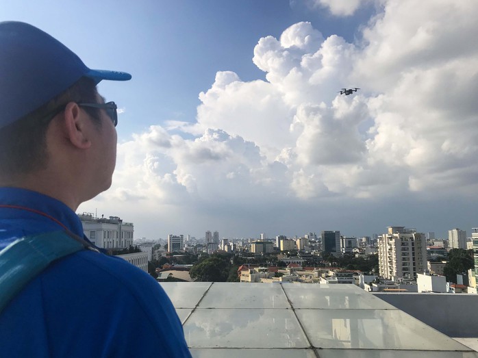 Cần quản lý chặt các thiết bị bay không người lái để bảo đảm an ninh cho người dânẢnh: HOÀNG TRIỀU Cần quản lý chặt các thiết bị bay không người lái để bảo đảm an ninh cho người dânẢnh: HOÀNG TRIỀU