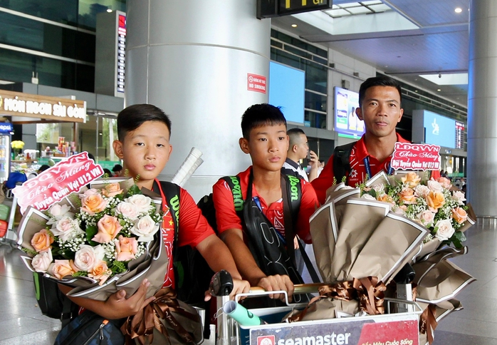 Hai tay vợt nhí TP HCM giúp U12 Việt Nam giành hạng 3 Đông Nam Á- Ảnh 1. Hai tay vợt nhí TP HCM giúp U12 Việt Nam giành hạng 3 Đông Nam Á- Ảnh 1.