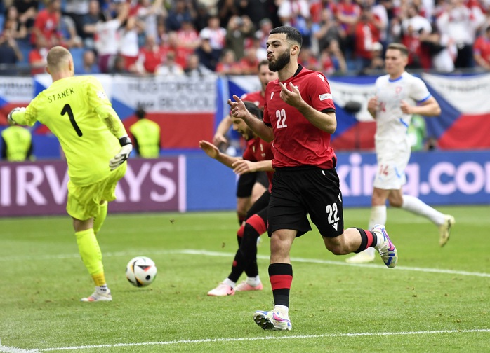 Georges Mikautadze là cầu thủ thứ ba có cú đúp tại Euro 2024 Georges Mikautadze là cầu thủ thứ ba có cú đúp tại Euro 2024