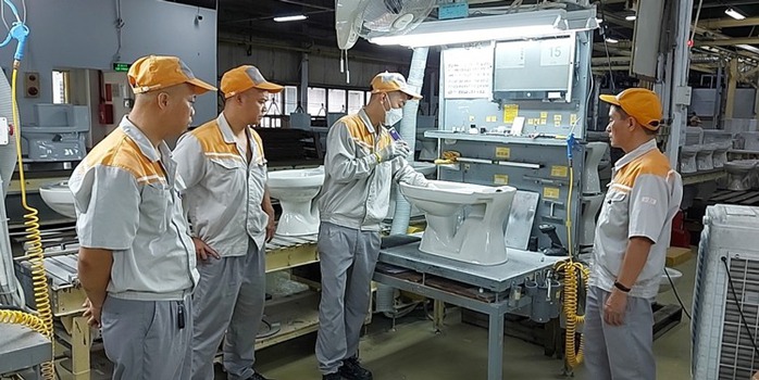 Tăng lương cơ sở từ 1,8 đồng lên 2,34 triệu đồng, tổng thu nhập từ 1-7 thế nào?- Ảnh 1. Tăng lương cơ sở từ 1,8 đồng lên 2,34 triệu đồng, tổng thu nhập từ 1-7 thế nào?- Ảnh 1.