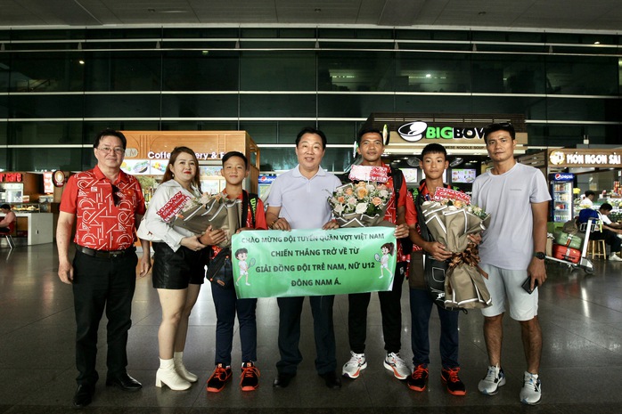 Hai tay vợt nhí TP HCM giúp U12 Việt Nam giành hạng 3 Đông Nam Á- Ảnh 2. Hai tay vợt nhí TP HCM giúp U12 Việt Nam giành hạng 3 Đông Nam Á- Ảnh 2.
