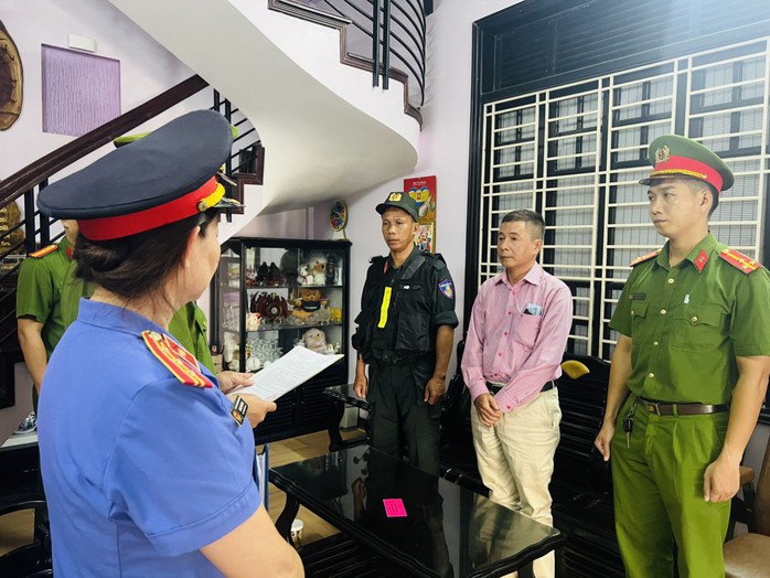 Công an thông tin vụ bắt nguyên Giám đốc CDC Thừa Thiên - Huế- Ảnh 2.