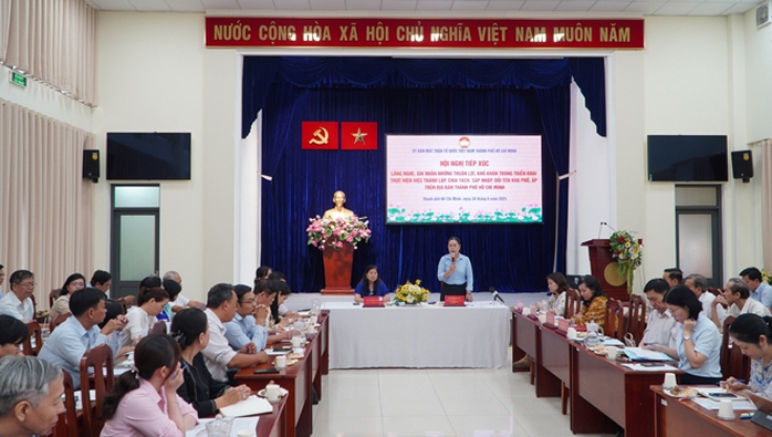 Hội nghị tiếp xúc, lắng nghe công tác triển khai việc thành lập, chia tách, sáp nhập, đổi tên khu phố, ấp do Ủy ban MTTQ TP HCM tổ chức vừa qua là kênh thông tin quan trọng để thành phố có những giải pháp hiệu quả Ảnh: LÊ VĨNH Hội nghị tiếp xúc, lắng nghe công tác triển khai việc thành lập, chia tách, sáp nhập, đổi tên khu phố, ấp do Ủy ban MTTQ TP HCM tổ chức vừa qua là kênh thông tin quan trọng để thành phố có những giải pháp hiệu quả Ảnh: LÊ VĨNH