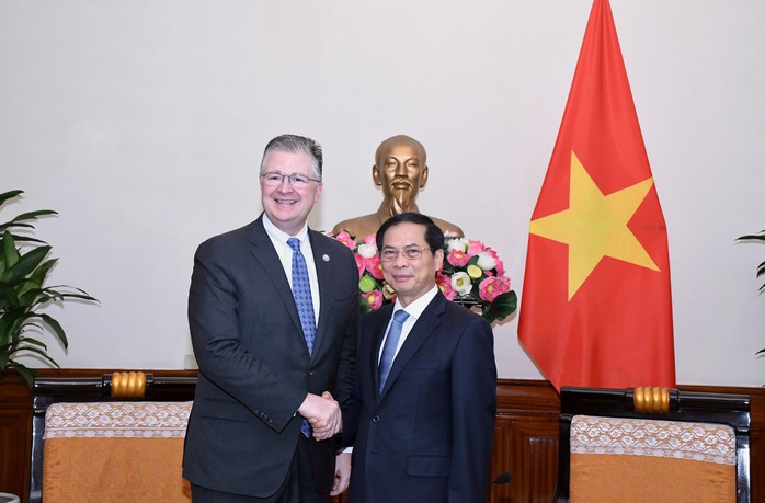 Trợ lý Ngoại trưởng Mỹ Daniel Kritenbrink thăm Việt Nam- Ảnh 1. Trợ lý Ngoại trưởng Mỹ Daniel Kritenbrink thăm Việt Nam- Ảnh 1.