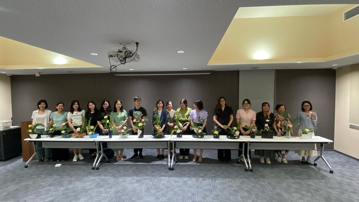 Trải nghiệm nghệ thuật cắm hoa Ikebana Nhật Bản- Ảnh 5.