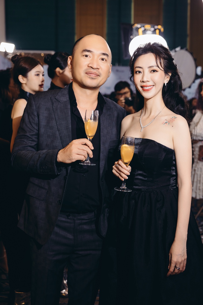 Tiến Luật: Tiến Luật: