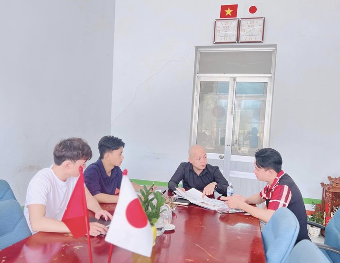 Nâng bước người lao động: Khắc phục tình trạng lao động Việt Nam bỏ trốn- Ảnh 1. Nâng bước người lao động: Khắc phục tình trạng lao động Việt Nam bỏ trốn- Ảnh 1.